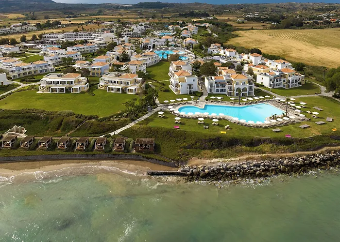 Neptune Luxury Resort 5*