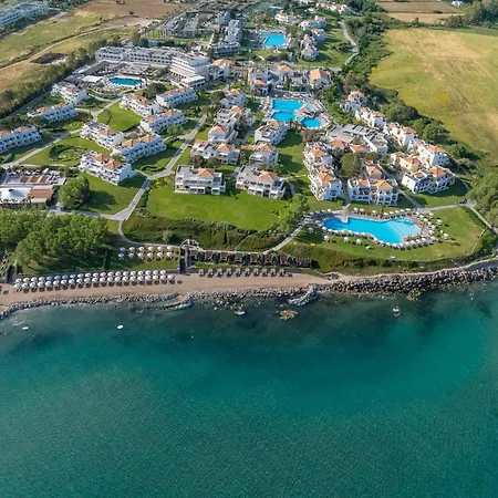 Neptune Luxury Resort