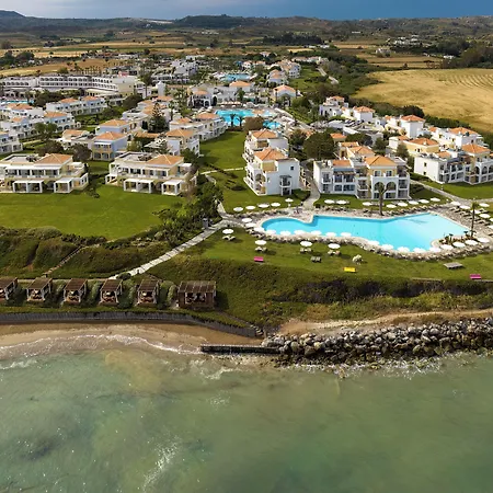 Neptune Luxury Resort 5*