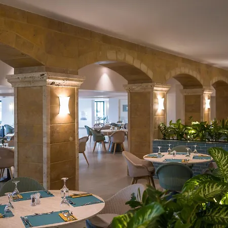 Semesteranläggning (resort) Neptune Luxury Masticharion