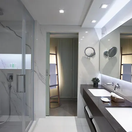 Neptune Luxury Resort
