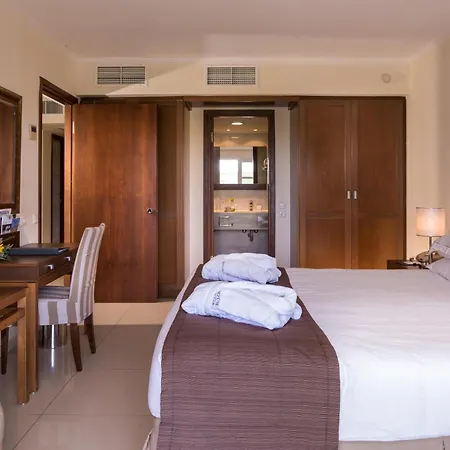 אתר נופש Neptune Luxury 5*