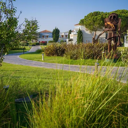 Neptune Luxury Mastihari