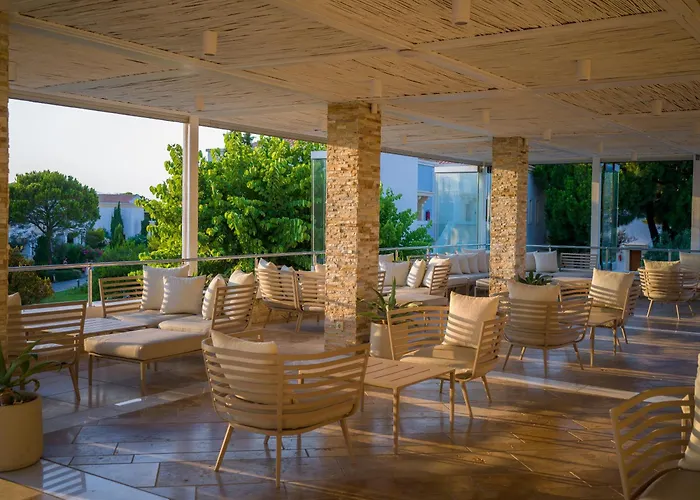 Neptune Luxury منتجع 5*